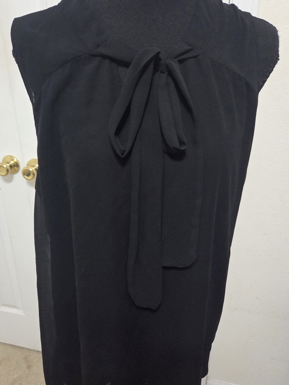Black Sleeveless Tie Detail Blouse